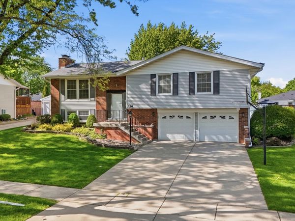 516 Janine Lane , Schaumburg, IL 60193