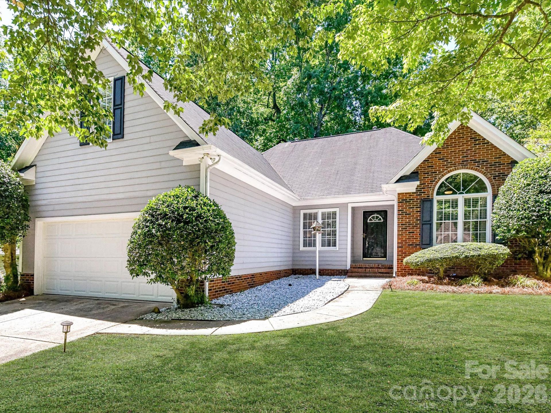 4303 Stonefield Drive, Charlotte, NC 28269 Main Photo