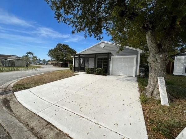 1792 SW 84th Ave, Miramar, FL 33025