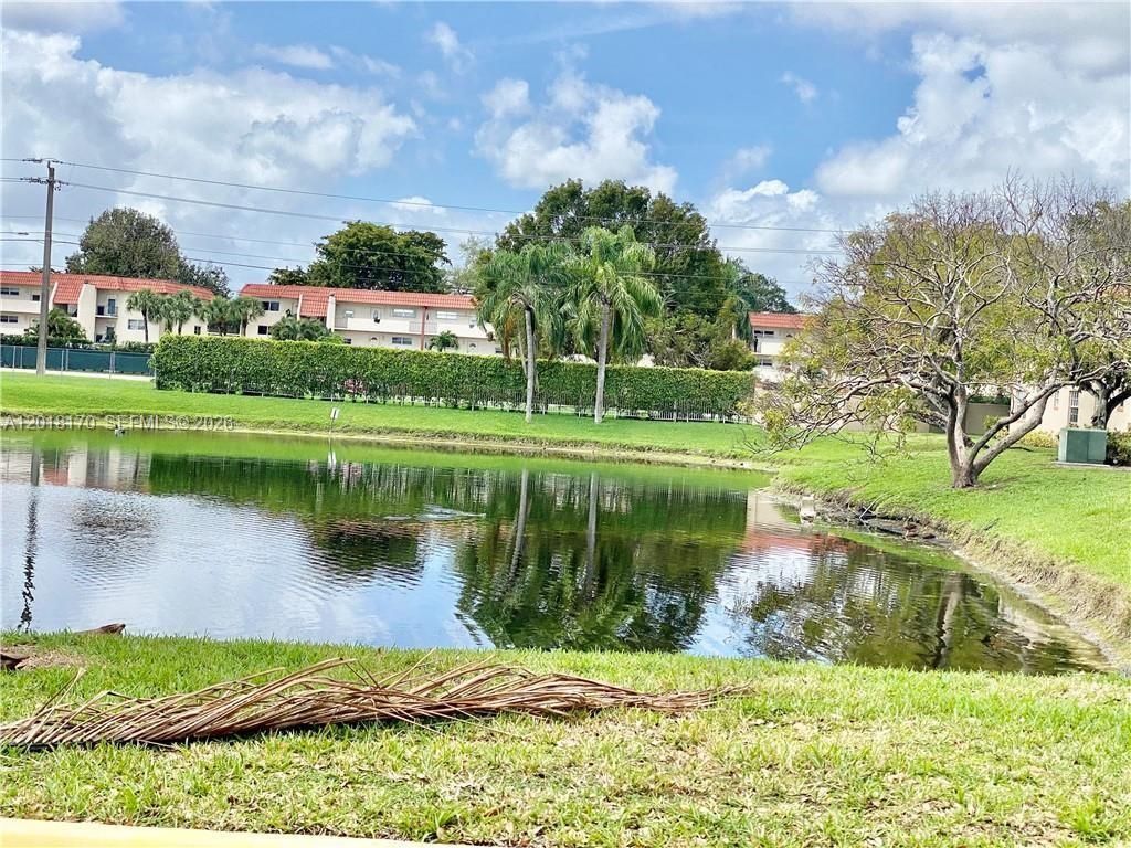 365 SW 86th Ave , Unit 203, Pembroke Pines, FL 33025 Photo