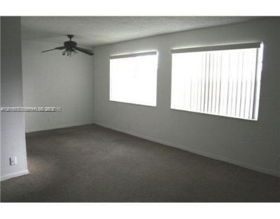 365 SW 86th Ave , Unit 203, Pembroke Pines, FL 33025 Photo