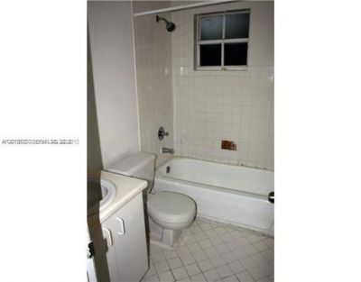 365 SW 86th Ave , Unit 203, Pembroke Pines, FL 33025 Photo