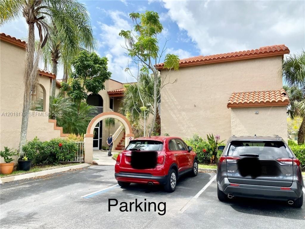 365 SW 86th Ave , Unit 203, Pembroke Pines, FL 33025 Photo
