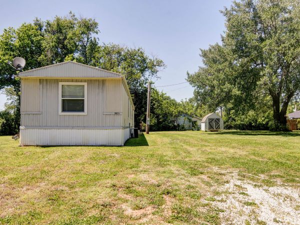 1105 S Golden Avenue , Springfield, MO 65802
