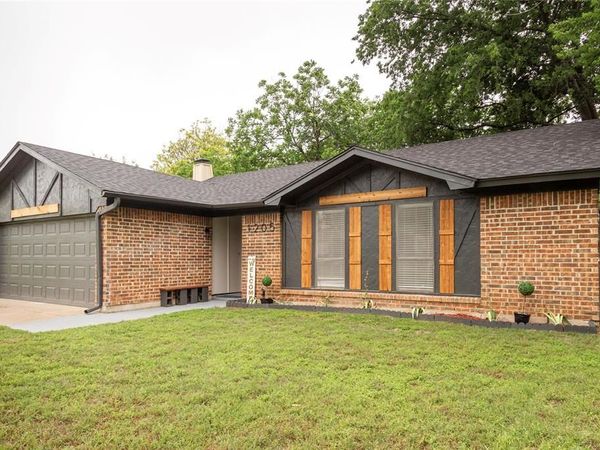 1205 Augusta Road, Benbrook, TX 76126