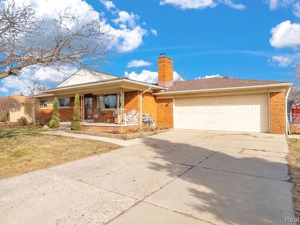 8133 Southfield Drive, Shelby Twp, MI 48316
