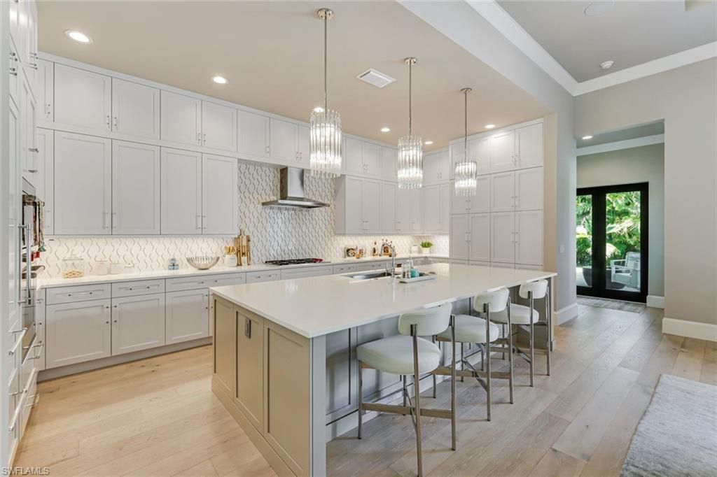 760 Park Shore Dr , Naples, FL 34103 Photo