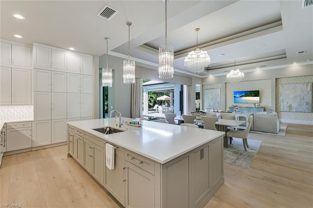 760 Park Shore Dr , Naples, FL 34103 Photo