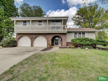 14048 Pierce Street , Omaha, NE 68144