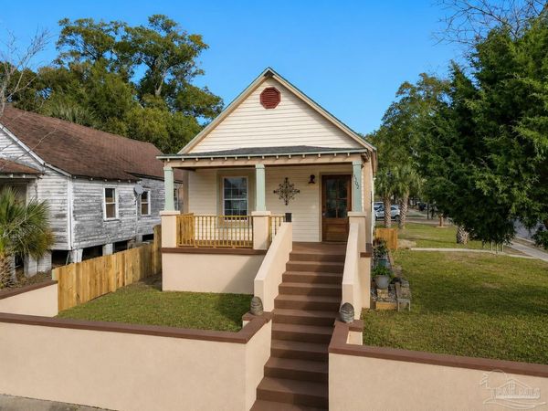 1302 Dr Martin Luther King Jr Dr, Pensacola, FL 32503