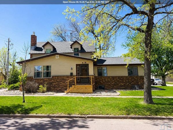 818 & 814 5th Avenue, Sheldon, IA 51201