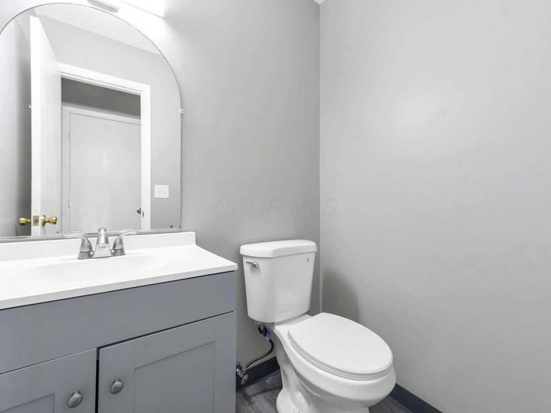 3083 Highcliff Court , Columbus, OH 43231 Photo 9