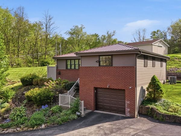 415 Overbrook Road , Valencia, PA 16059