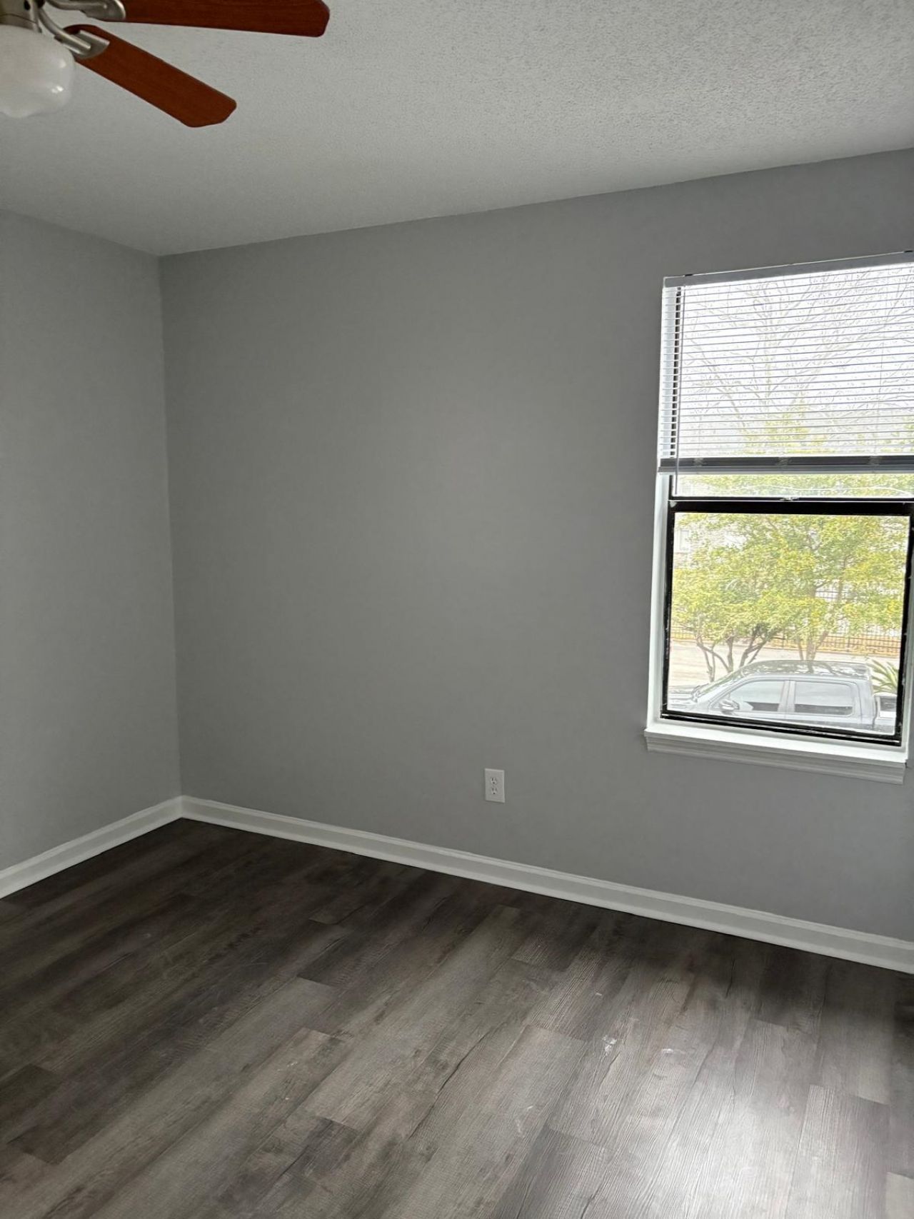 2005 Greens Blvd.  Photo 10
