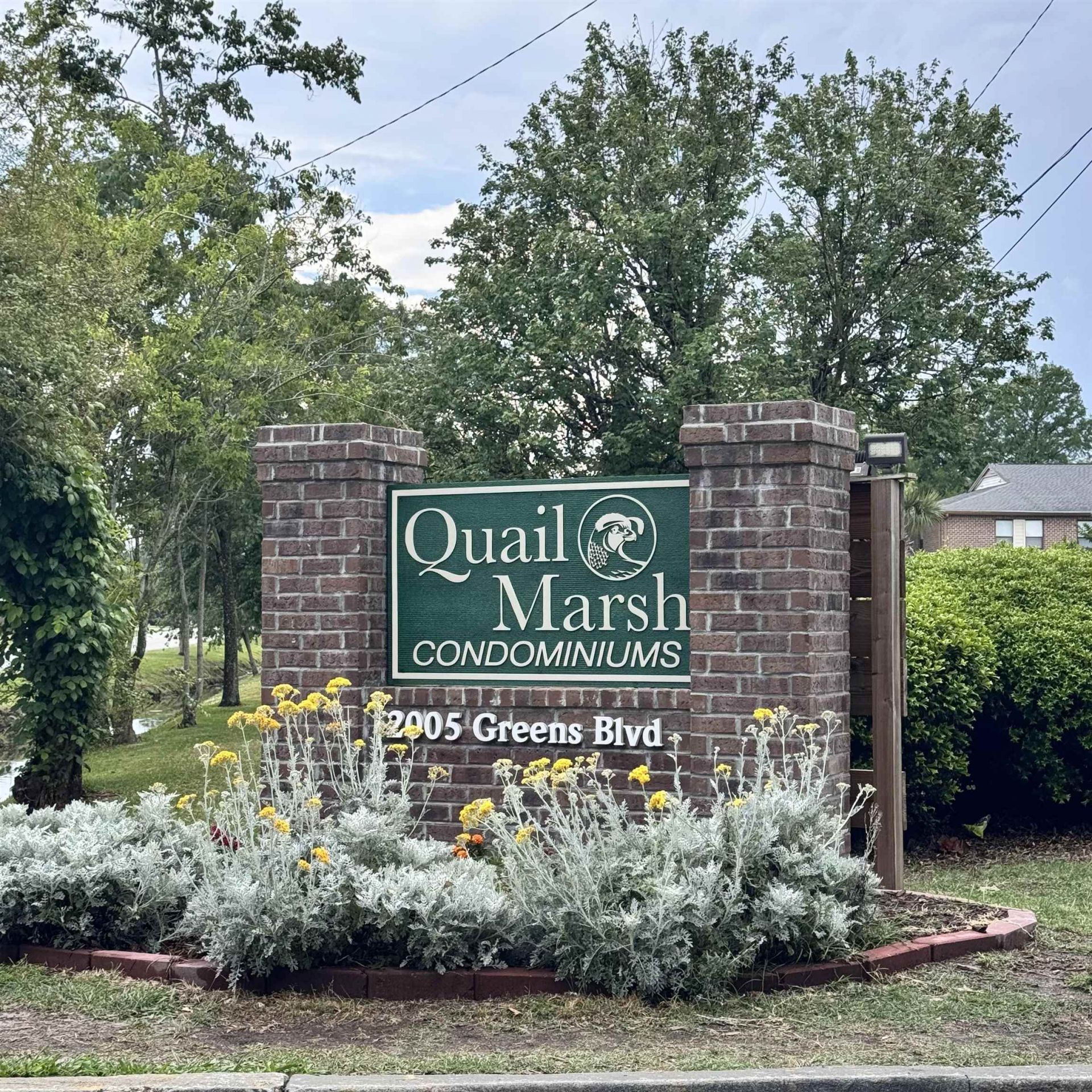 2005 Greens Blvd. Photo 3