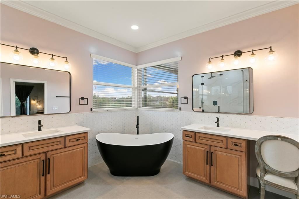8503 Laurel Lakes Cv , Naples, FL 34119 Photo