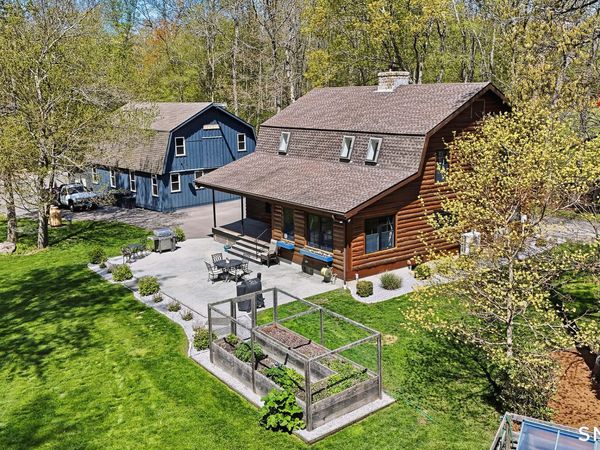 61 Mystic, North Stonington, CT 06359