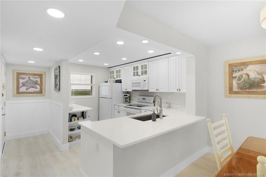 9400 S Ocean Drive, Unit 901, Jensen Beach, FL 34957 Photo