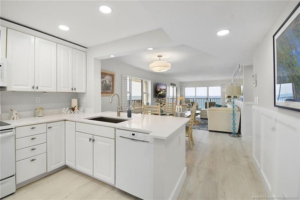 9400 S Ocean Drive, Unit 901, Jensen Beach, FL 34957 Photo