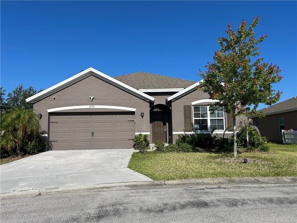 2707 Hanover Street SW, Vero Beach, FL 32968