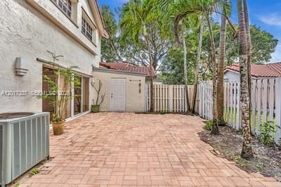 1395 Cottonwood Cir, Unit 1395, Weston, FL 33326 Photo