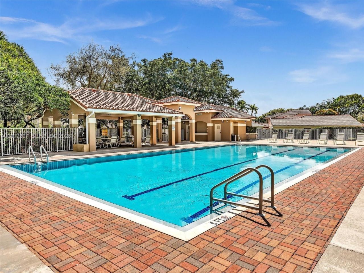 1395 Cottonwood Cir, Unit 1395, Weston, FL 33326 Photo