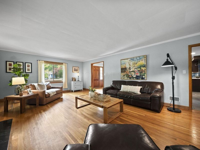 187 W Riverglen Drive, Columbus, OH 43085 Photo 8