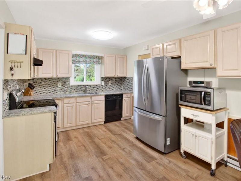 12808 Wellswood Trail, Chesterland, OH 44026 Photo 13