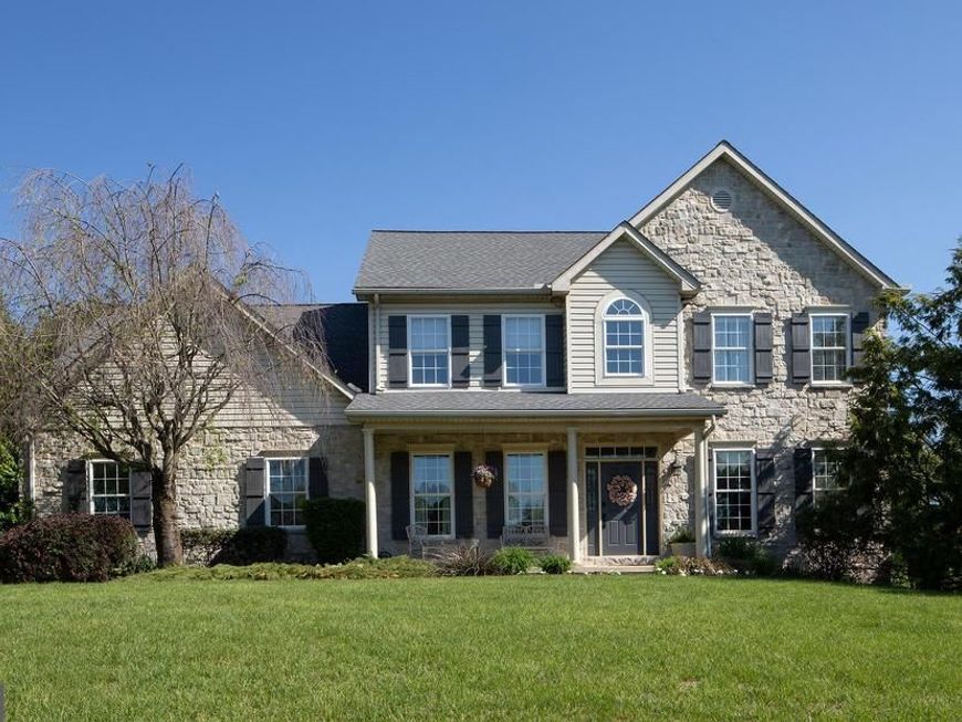 114 Crabapple Court, Hummelstown, PA 17036 Main Photo