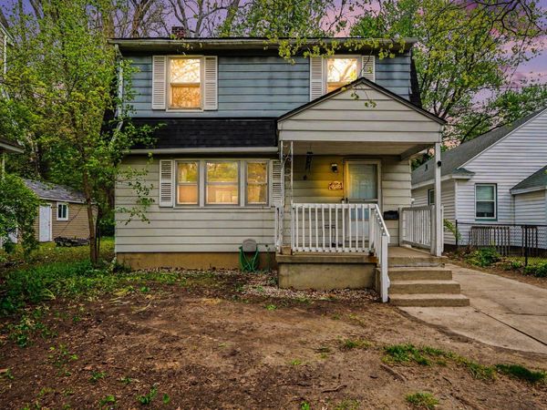 1914 Kalamazoo Avenue SE, Grand Rapids, MI 49507