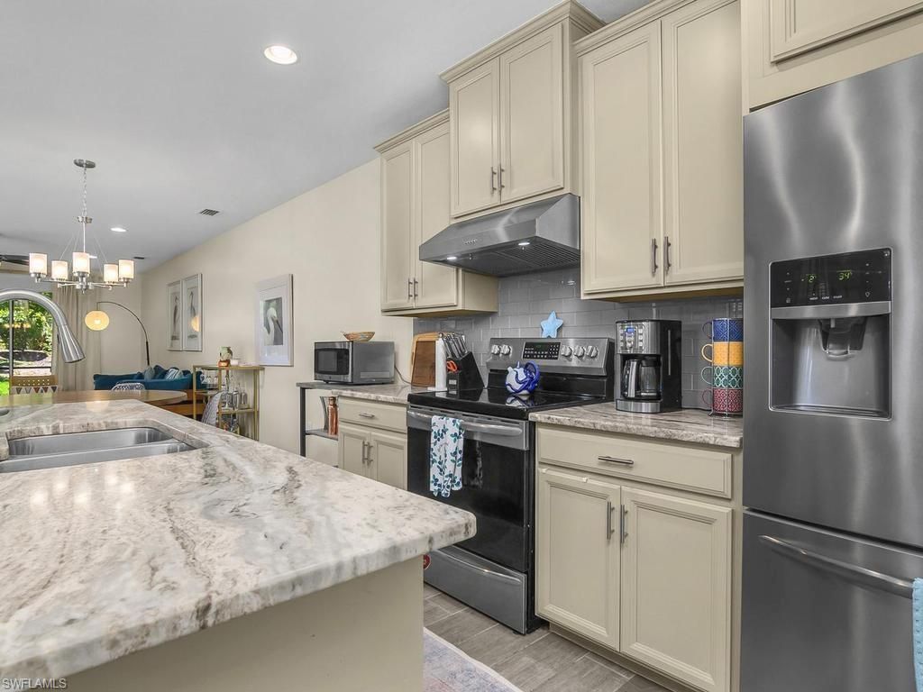 14867 Edgewater Cir , Naples, FL 34114 Photo