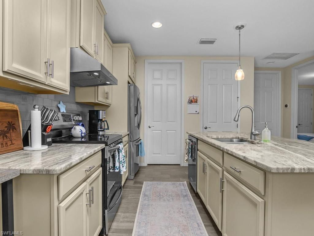 14867 Edgewater Cir , Naples, FL 34114 Photo