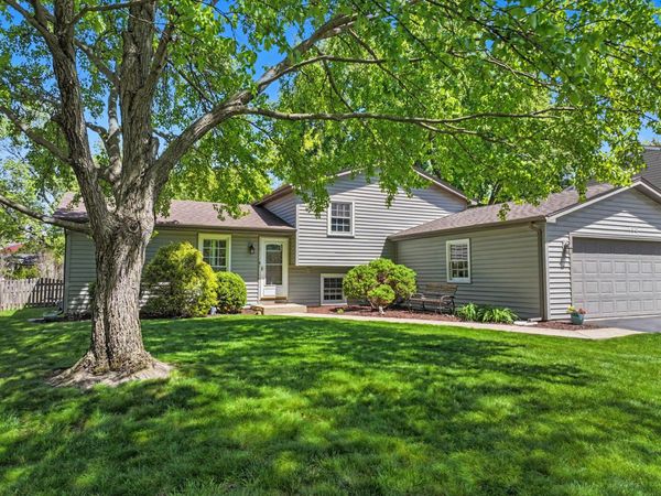 405 Carriage Hill Road , Naperville, IL 60565