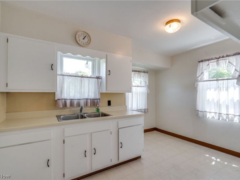1701 Brown Street, Akron, OH 44301 Photo 3