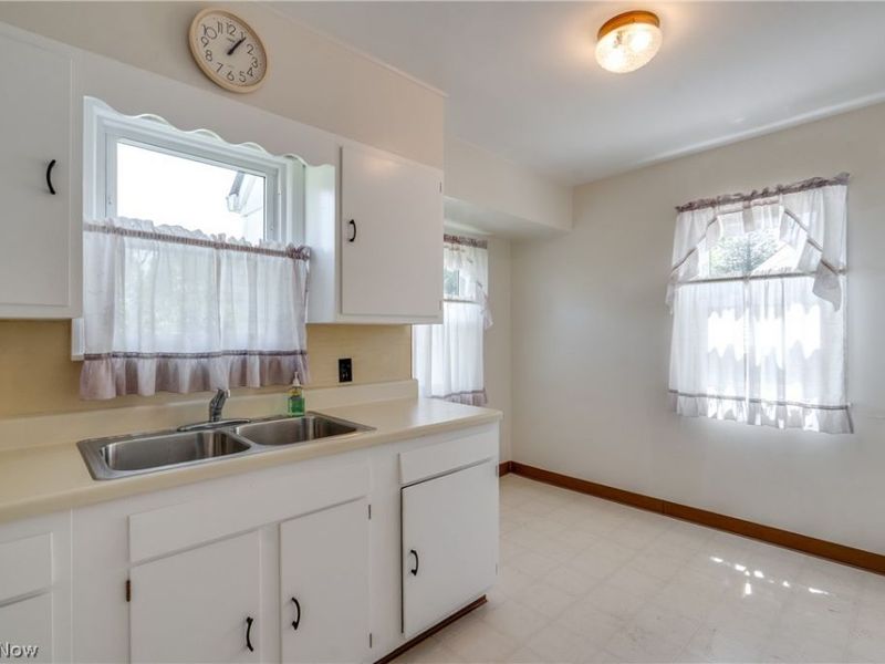 1701 Brown Street, Akron, OH 44301 Photo 4