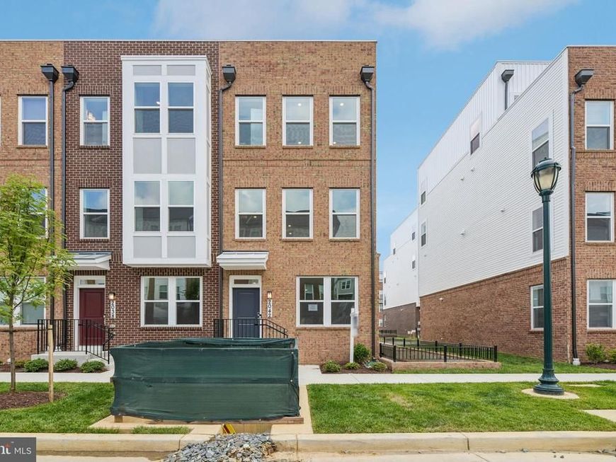 2042 Henson Norris Street, Rockville, MD 20850 Main Photo