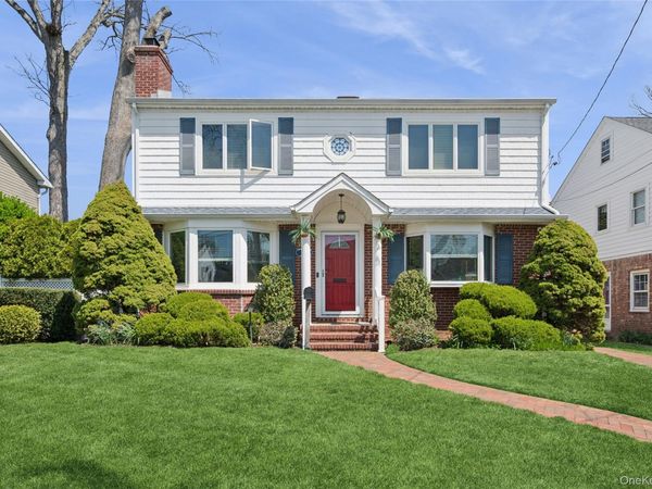 114 Doncaster Road , Malverne, NY 11565
