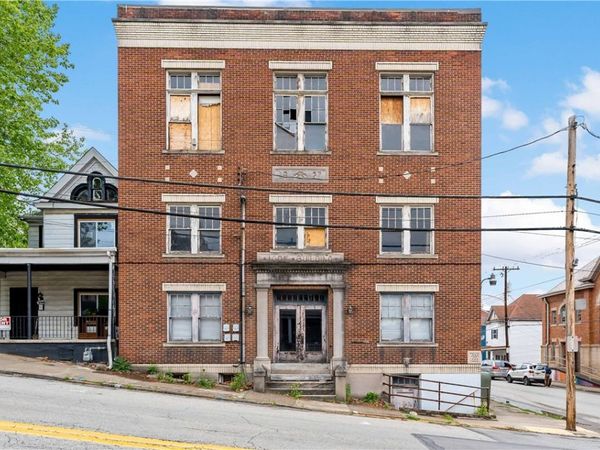 400 5th St , Charleroi, PA 15022