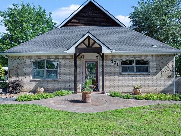 101 Friendship Circle, West Tawakoni, TX 75474