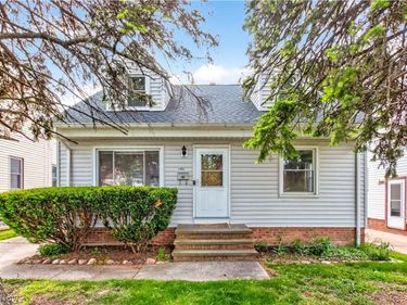 4462 South Hills Drive , Cleveland, OH 44109