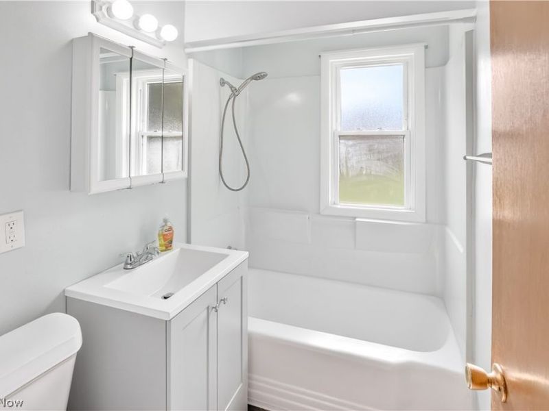 4462 South Hills Drive, Cleveland, OH 44109 Photo 11