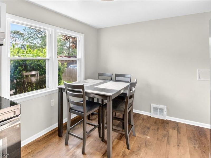 4462 South Hills Drive, Cleveland, OH 44109 Photo 14