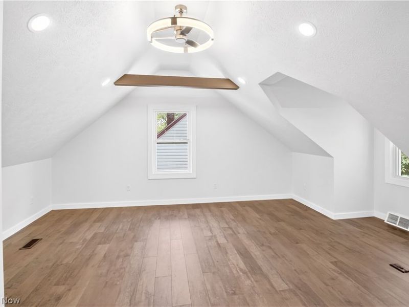 4462 South Hills Drive, Cleveland, OH 44109 Photo 18