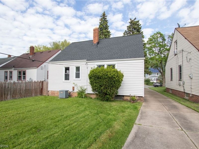 4462 South Hills Drive, Cleveland, OH 44109 Photo 25