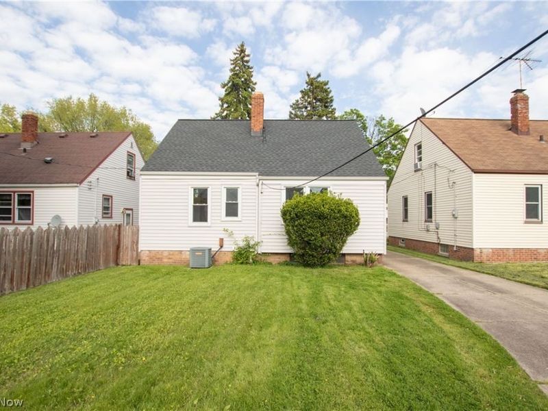 4462 South Hills Drive, Cleveland, OH 44109 Photo 26