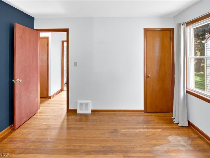 4462 South Hills Drive, Cleveland, OH 44109 Photo 8