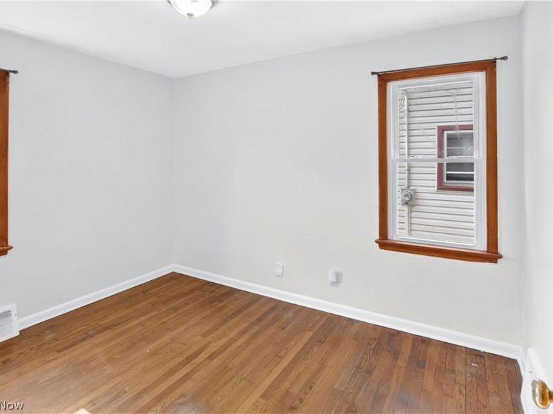 4462 South Hills Drive, Cleveland, OH 44109 Photo 9