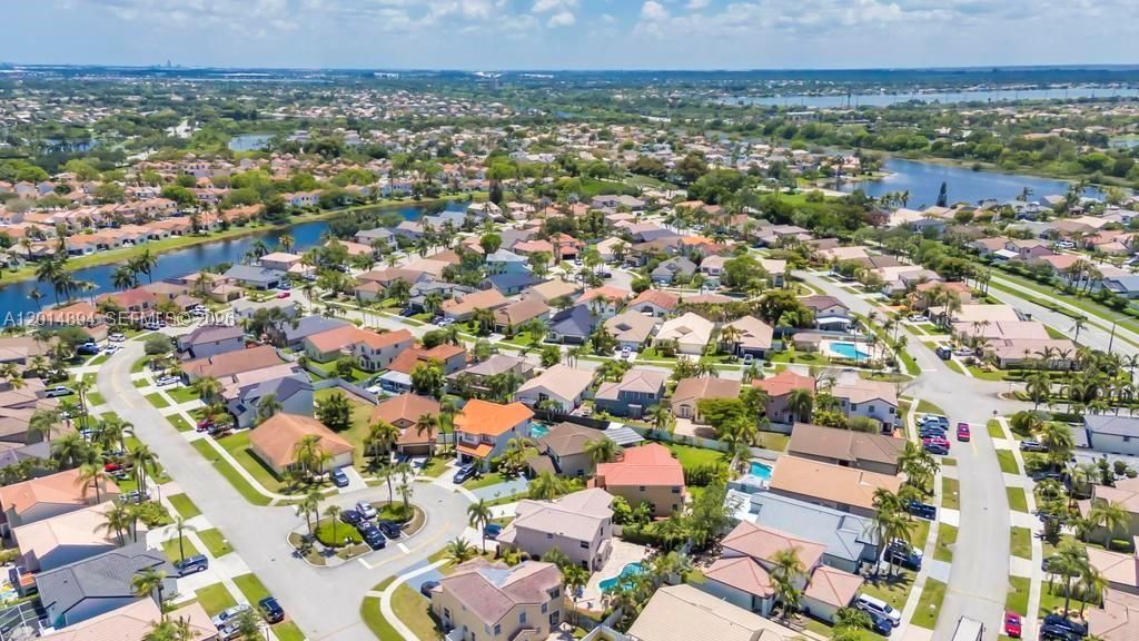 18168 SW 3rd St, Pembroke Pines, FL 33029 Photo
