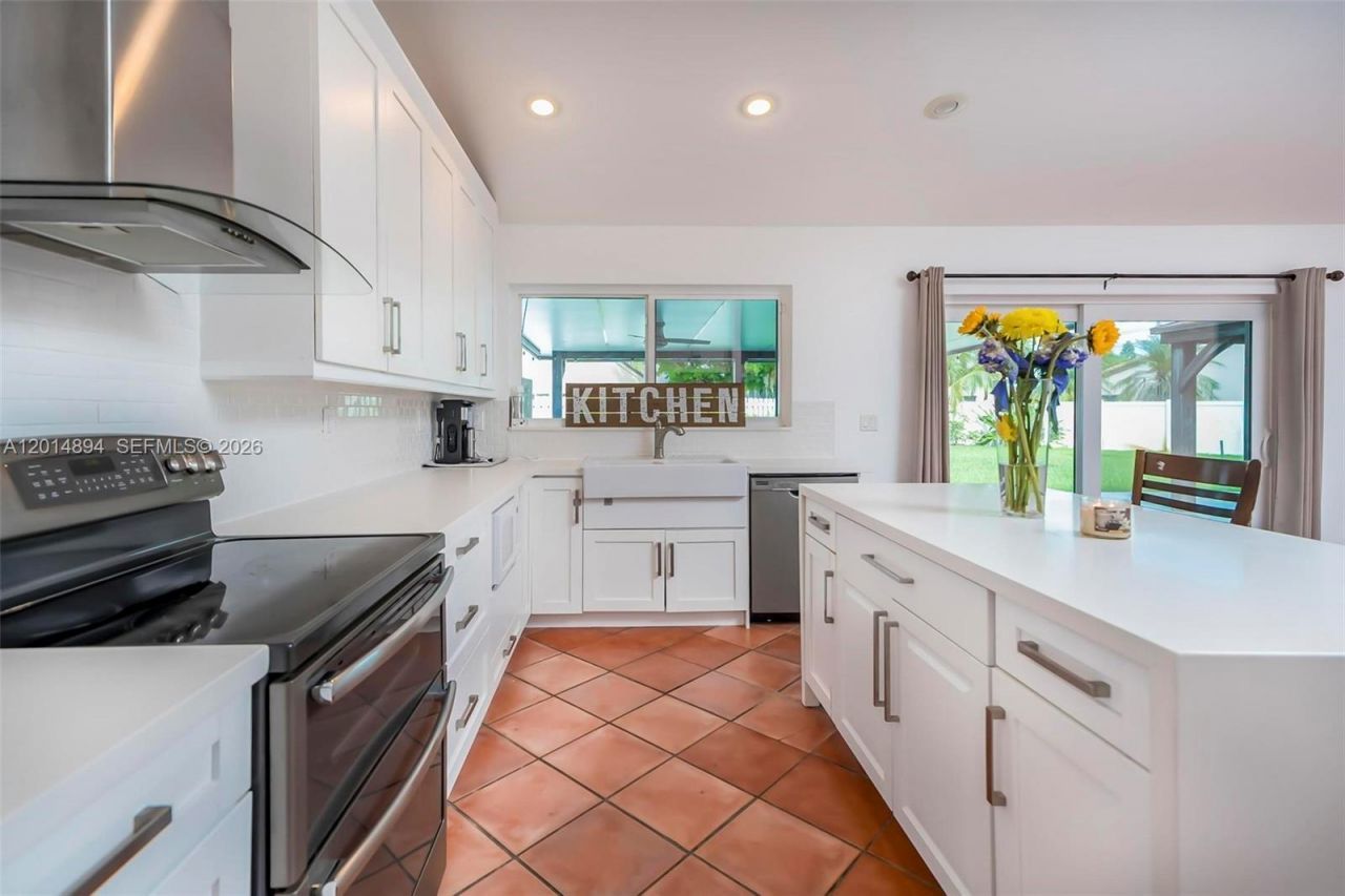 18168 SW 3rd St, Pembroke Pines, FL 33029 Photo