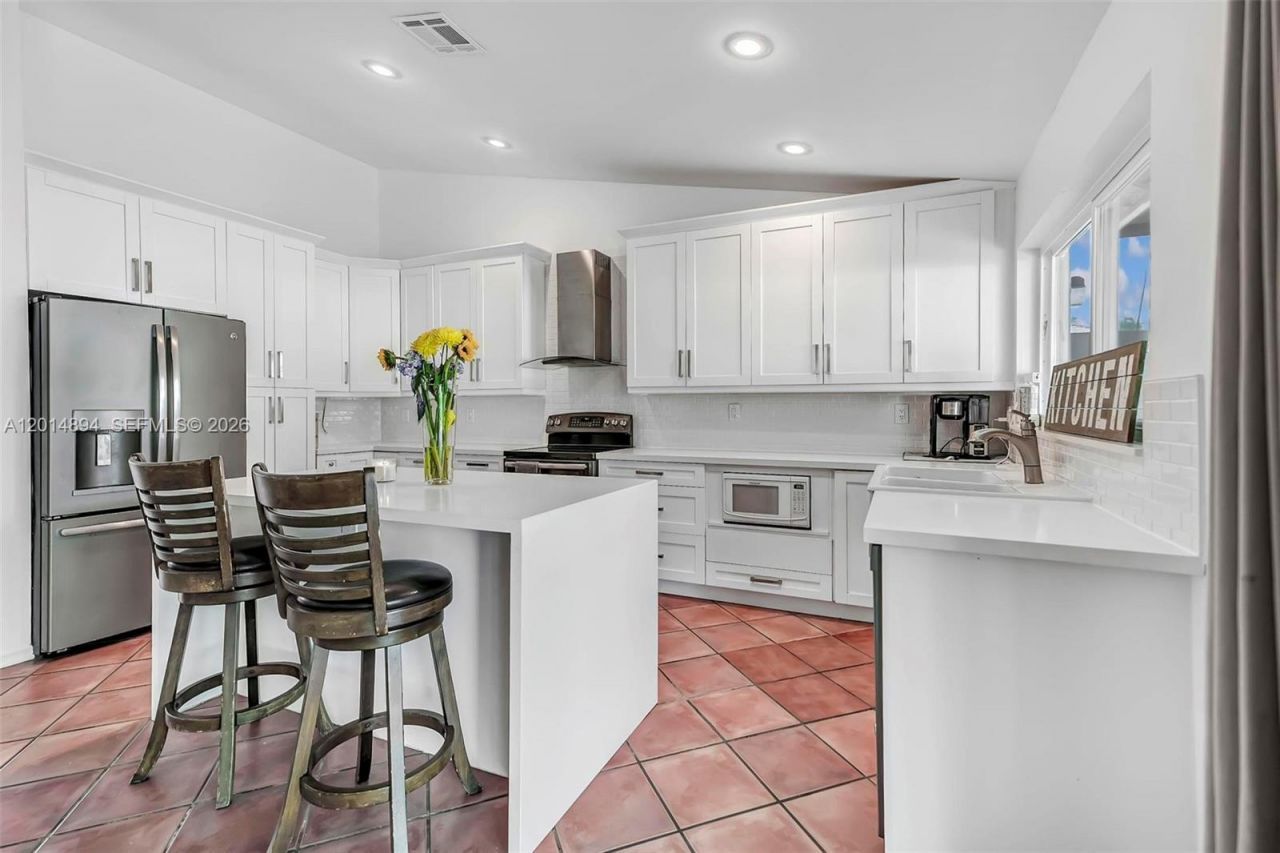 18168 SW 3rd St, Pembroke Pines, FL 33029 Photo
